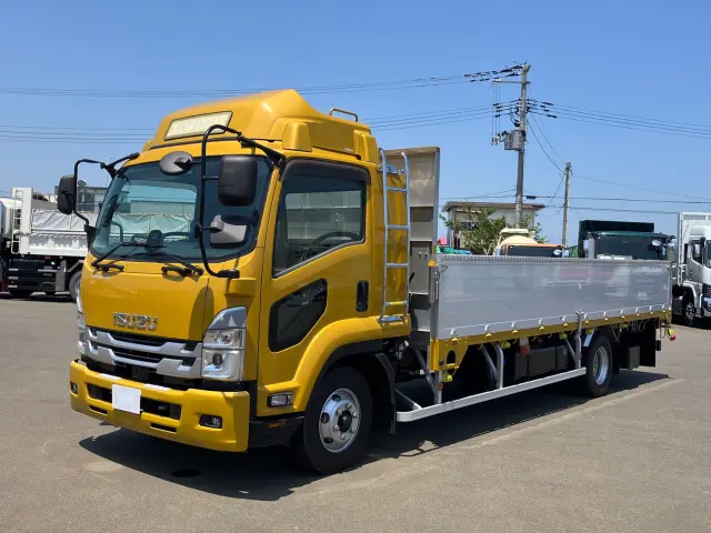 いすゞ フォワード 2RG-FRR90S2(2WD)の写真1