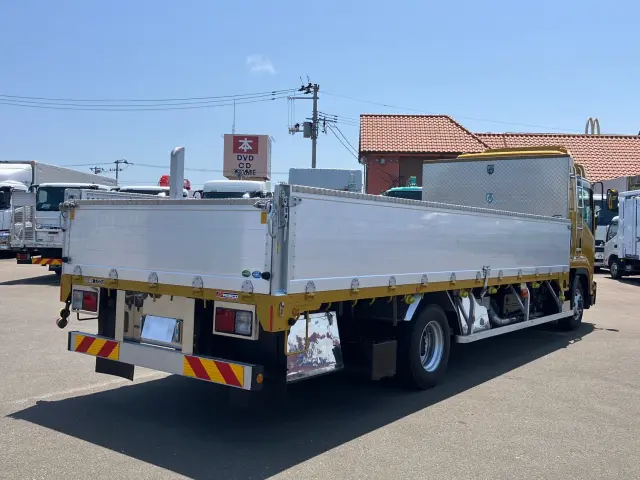 いすゞ フォワード 2RG-FRR90S2(2WD)の写真3