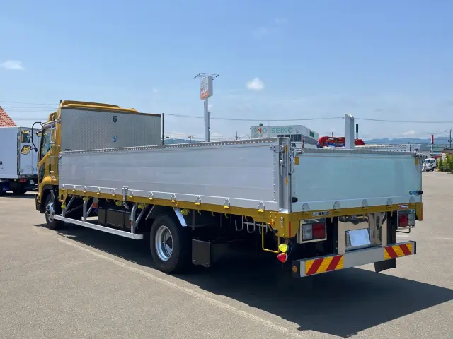 いすゞ フォワード 2RG-FRR90S2(2WD)の写真4