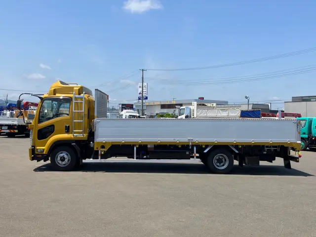 いすゞ フォワード 2RG-FRR90S2(2WD)の写真5