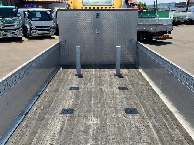 いすゞ フォワード 2RG-FRR90S2(2WD)の写真7