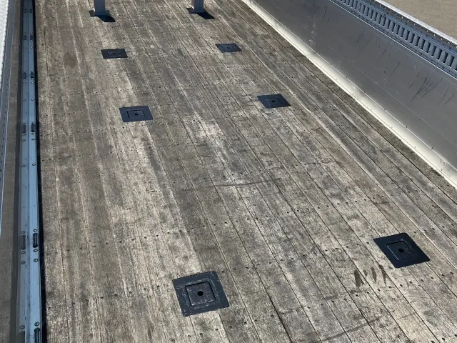 いすゞ フォワード 2RG-FRR90S2(2WD)の写真9