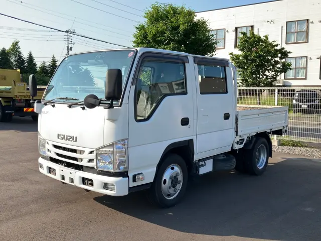 いすゞ エルフ TRG-NJS85A(4WD)の写真1