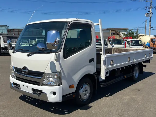 日野 デュトロ SKG-XZC710M(2WD)の写真1