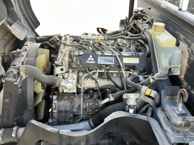 三菱 キャンター TPG-FBA00(2WD)の写真14