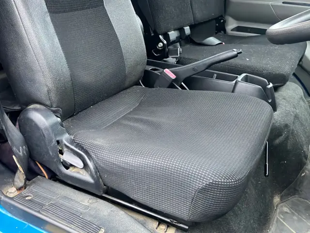 三菱 キャンター TPG-FEB50(2WD)の写真17