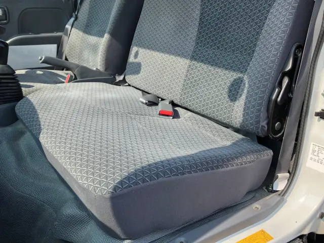 いすゞ エルフ TPG-NHS85A(4WD)の写真17