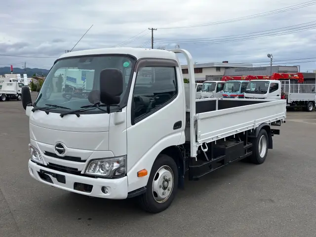 日野 デュトロ 2RG-XZU655M(2WD)の写真1