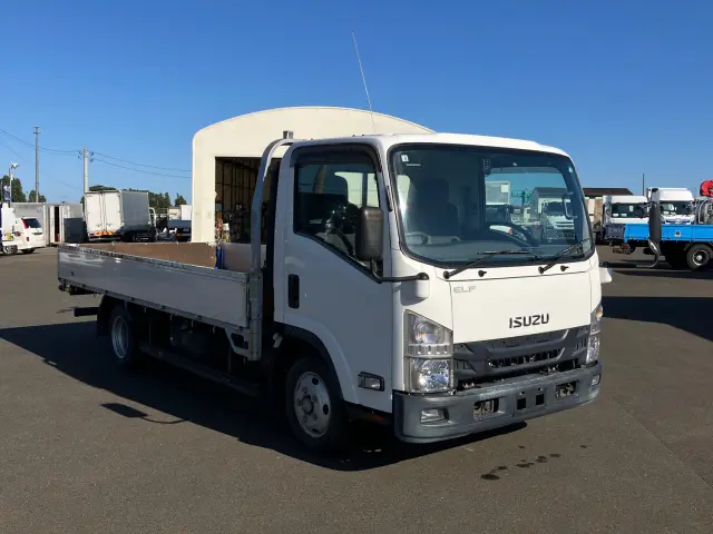 いすゞ エルフ TPG-NPR85AR(2WD)の写真2