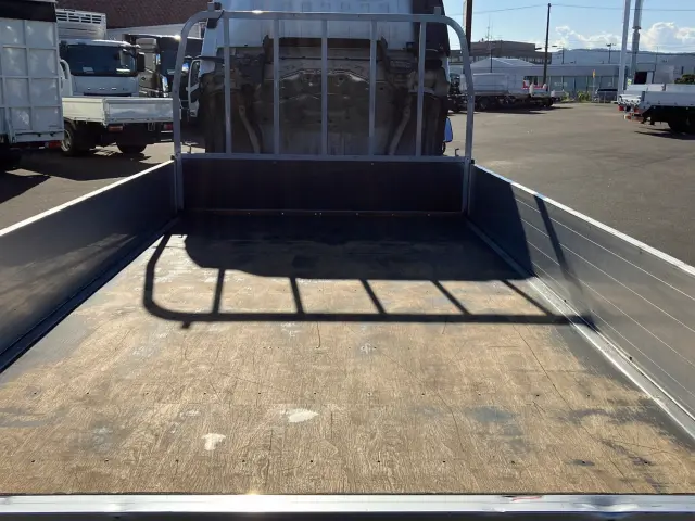 いすゞ エルフ TPG-NPR85AR(2WD)の写真7