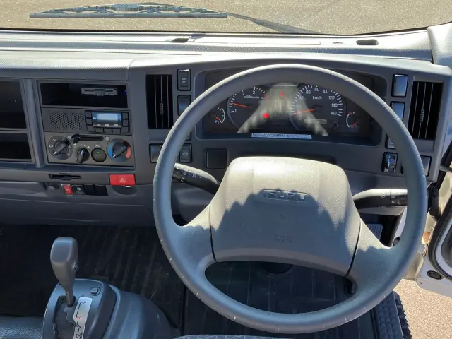いすゞ エルフ TPG-NPR85AR(2WD)の写真18