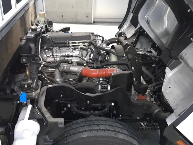 三菱 キャンター 2RG-FEAV0(2WD)の写真16