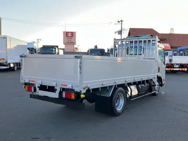 いすゞ エルフ TRG-NMR85AN(2WD)の写真3