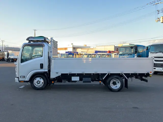 いすゞ エルフ TRG-NMR85AN(2WD)の写真5