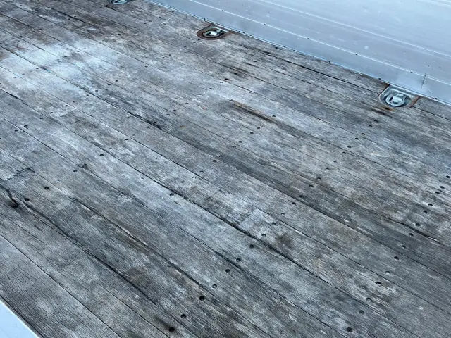 いすゞ エルフ TRG-NMR85AN(2WD)の写真9