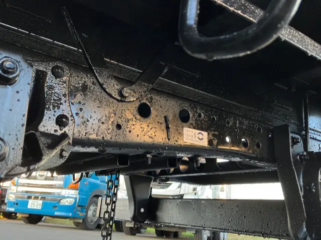 いすゞ エルフ TRG-NMR85AN(2WD)の写真11