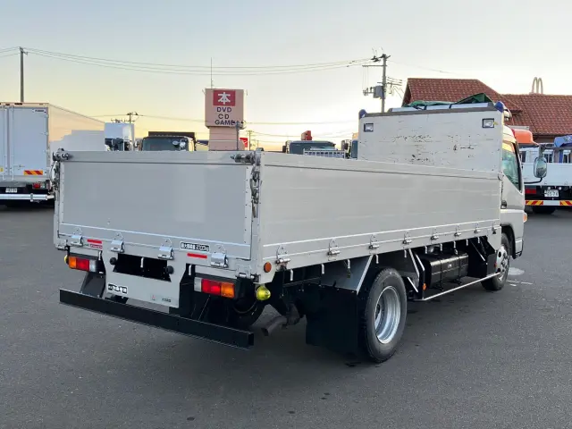 三菱 キャンター TPG-FEA50(2WD)の写真3