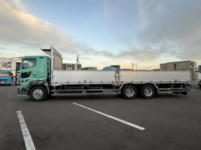 日野 プロフィア QKG-FS1EZBJ(6x4)の写真5