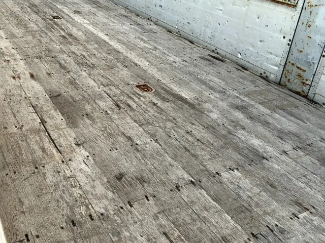 日野 プロフィア QKG-FS1EZBJ(6x4)の写真9