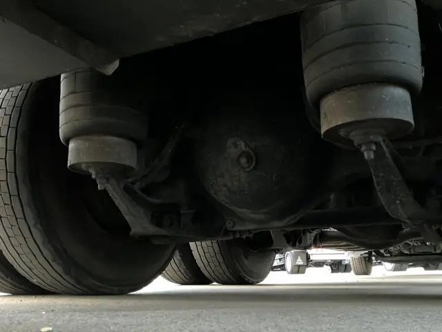 日野 プロフィア QKG-FS1EZBJ(6x4)の写真13