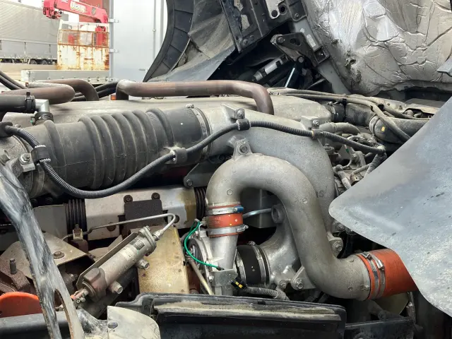 日野 プロフィア BKG-FR1EXYG(6x2)の写真15