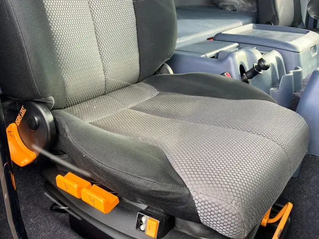 日野 プロフィア BKG-FR1EXYG(6x2)の写真16