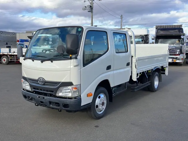 トヨタ ダイナ TKG-XZU695(4WD)の写真1