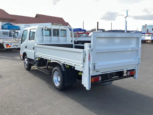 トヨタ ダイナ TKG-XZU695(4WD)の写真4