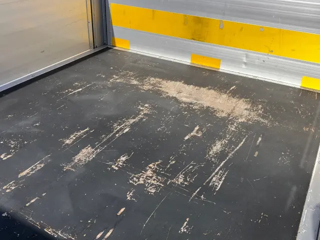 三菱 キャンター 2RG-FBA20(2WD)の写真11