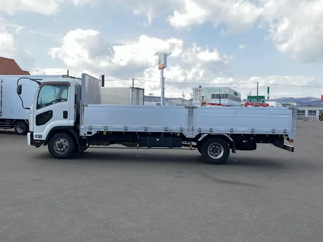 いすゞ フォワード TKG-FRR90S1(2WD)の写真5