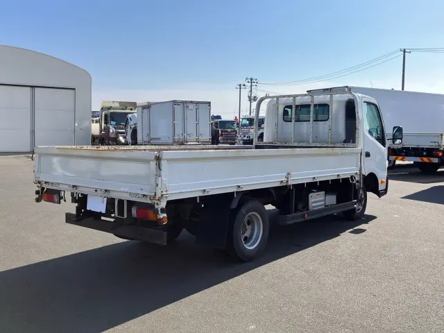 トヨタ ダイナ 2KG-XZU775(4WD)の写真3