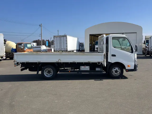 トヨタ ダイナ 2KG-XZU775(4WD)の写真6