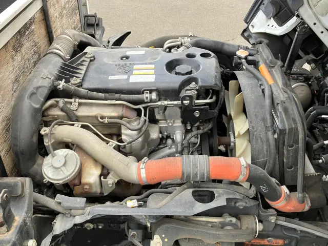 いすゞ エルフ TRG-NHR85A(2WD)の写真15