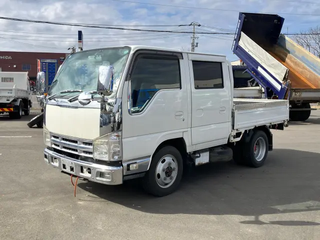 いすゞ エルフ TKG-NJS85A(4WD)の写真1