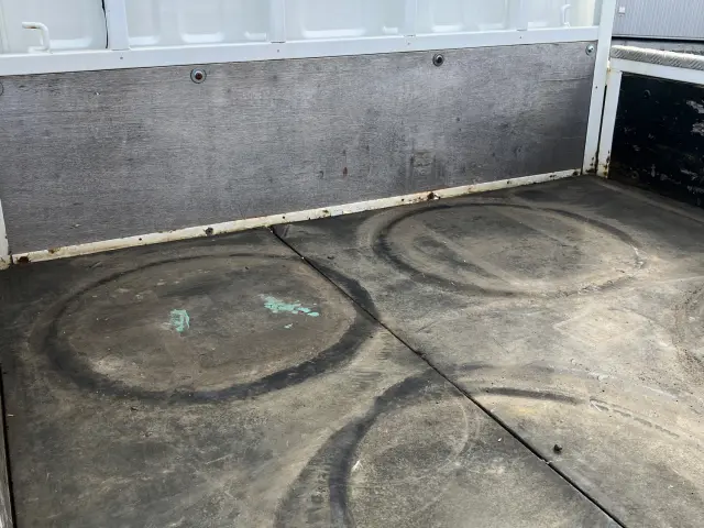 いすゞ エルフ TKG-NJS85A(4WD)の写真8