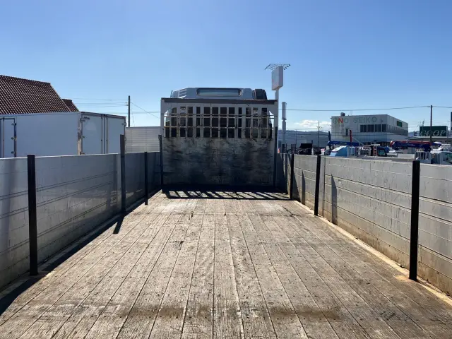 日野 プロフィア 2DG-FR1EHG(6x2)の写真8