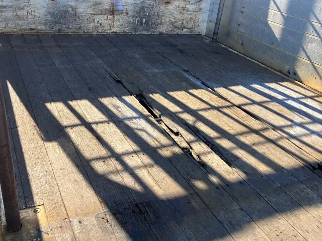 日野 プロフィア 2DG-FR1EHG(6x2)の写真9