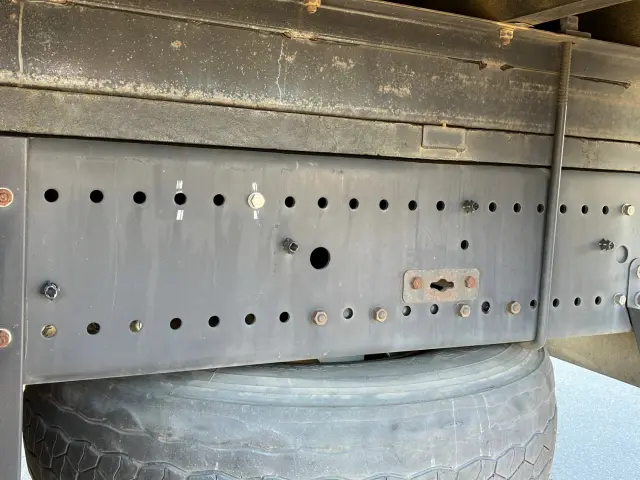 日野 プロフィア 2DG-FR1EHG(6x2)の写真12