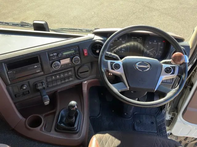 日野 プロフィア 2DG-FR1EHG(6x2)の写真19