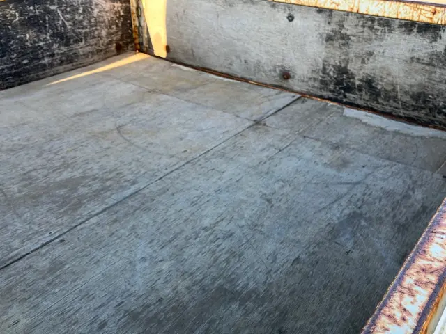 いすゞ エルフ TKG-NJS85A(4WD)の写真9