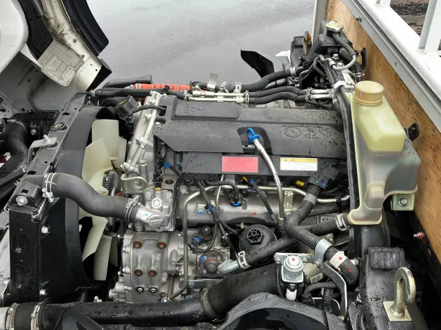 三菱 キャンター TPG-FBA20(2WD)の写真15