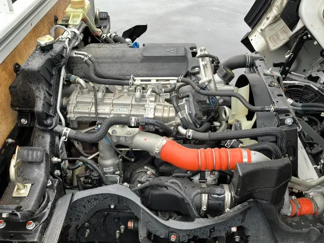 三菱 キャンター TPG-FBA20(2WD)の写真16