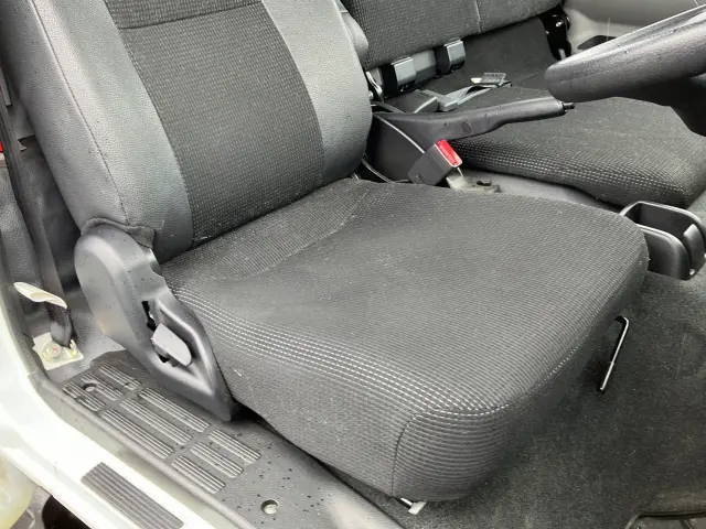 三菱 キャンター TPG-FBA20(2WD)の写真17