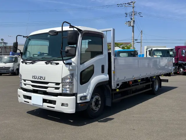 いすゞ フォワード 2RG-FTR90V2(2WD)の写真1