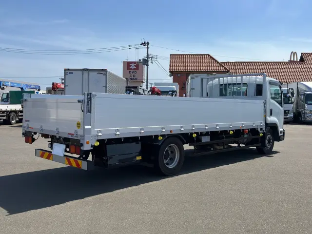 いすゞ フォワード 2RG-FTR90V2(2WD)の写真3