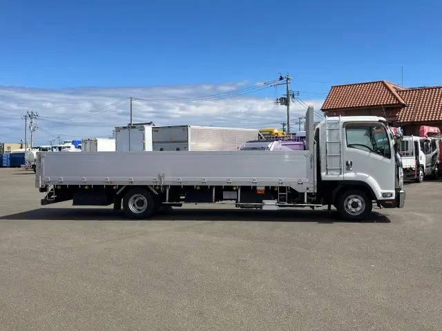 いすゞ フォワード 2RG-FRR90T2(2WD)の写真6