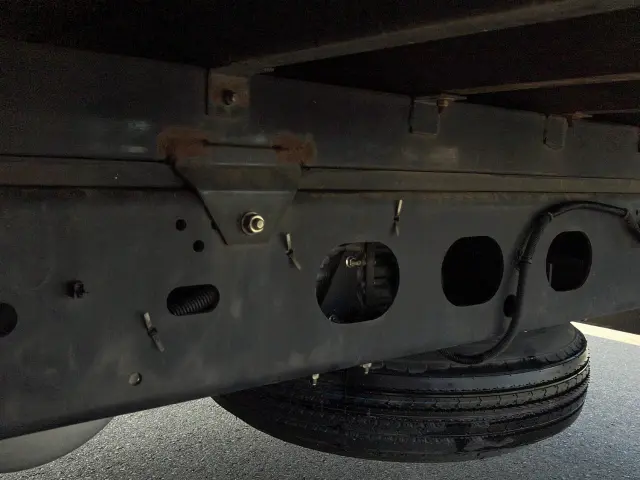 いすゞ フォワード 2RG-FRR90T2(2WD)の写真11