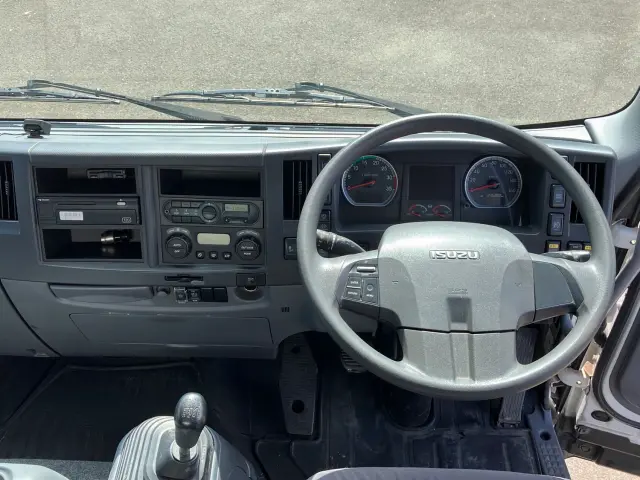 いすゞ フォワード 2RG-FRR90T2(2WD)の写真18