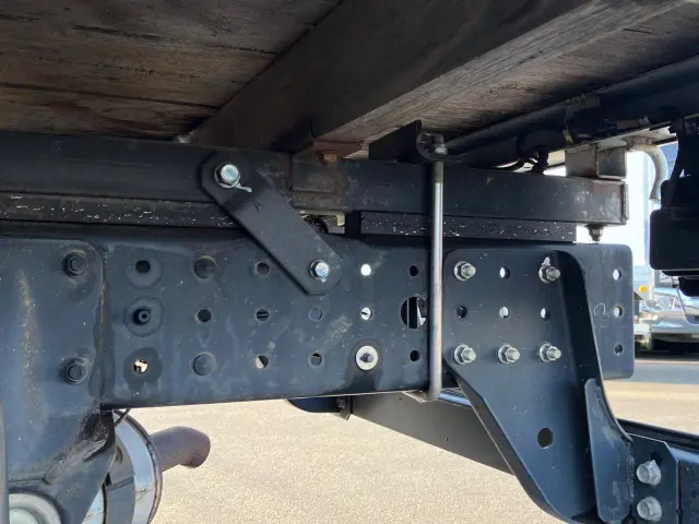 三菱 キャンター TPG-FBA50(2WD)の写真12