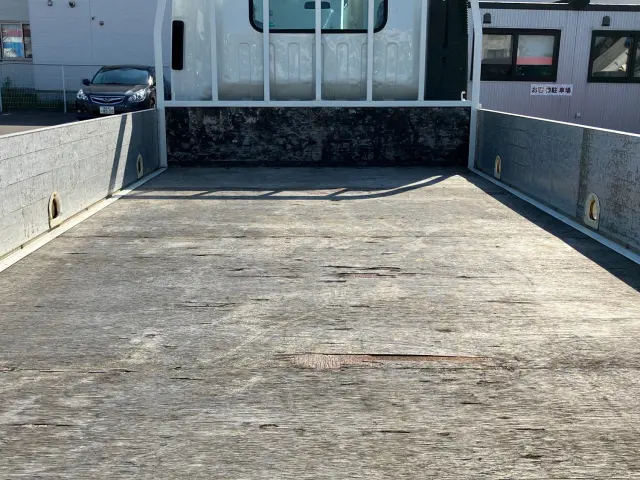 いすゞ エルフ TKG-NPR85AR(2WD)の写真7